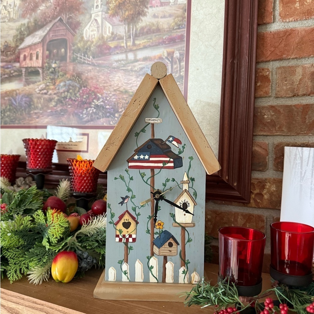 Rare Vintage 1984 Hand painted Birdhouse Wooden Clock‼️FINAL SALE